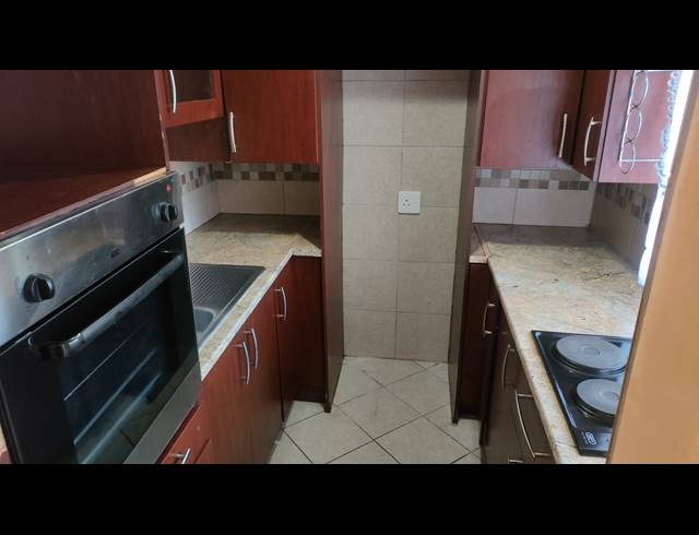 2 BEDROOM FLAT FOR SALE IN SILVERTON